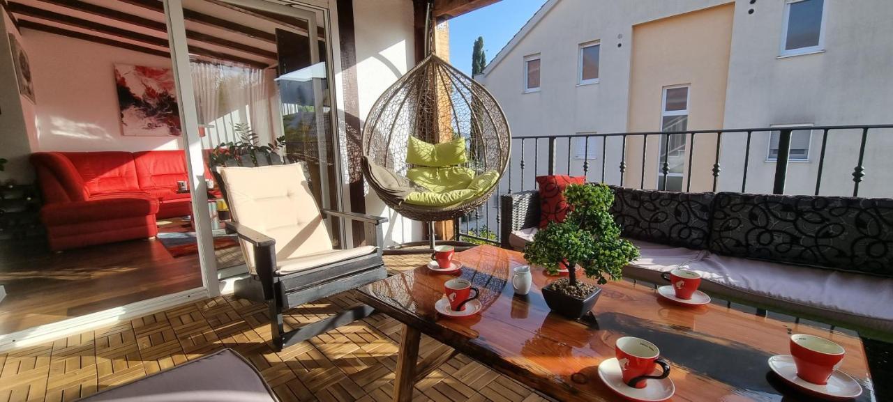 Luxurious Three Bedrooms Apartment With Two Terraces Kastela Exterior photo